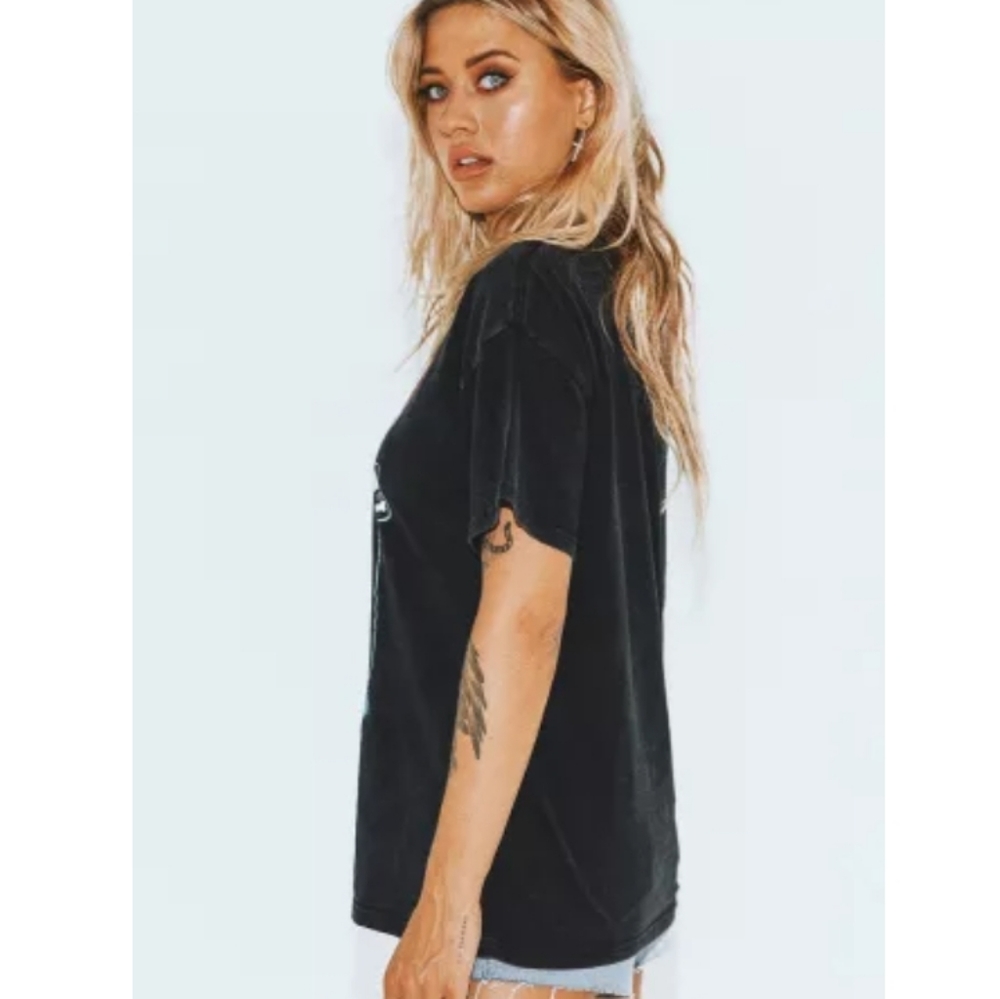 🍭🤘New boutique KISS tee XL & 2x left - Picture 3 of 6